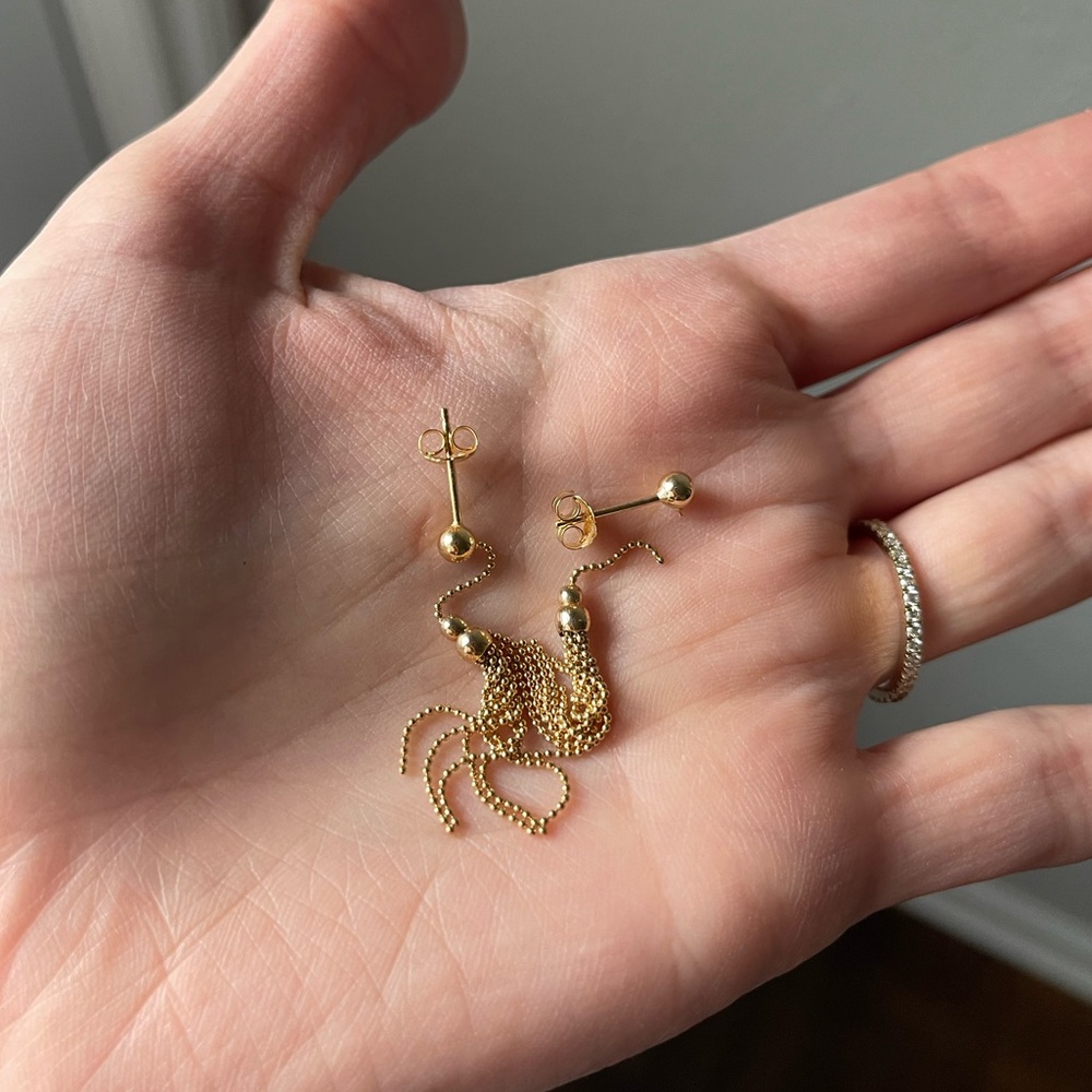 14k yellow gold chain tassel ball dangle earrings (needs repair on one)